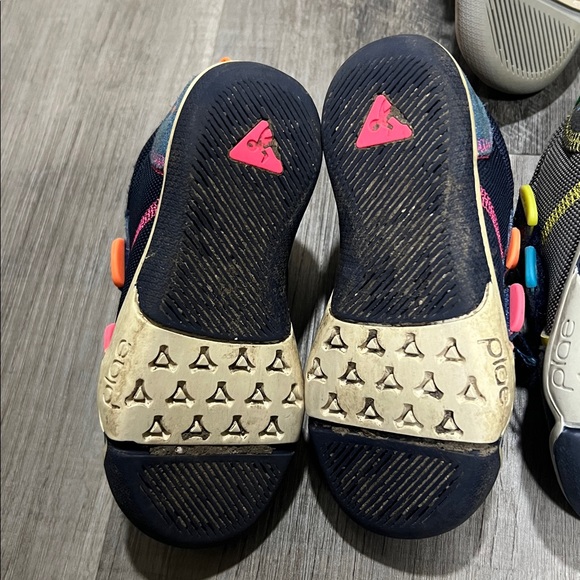 Lot of 2 PLAE Ty size 9 and 1 size 8.5 - Picture 5 of 10